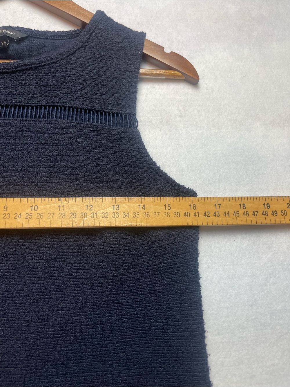 Banana Republic Navy Crochet-Trim Sleeveless Tank - Picture 5 of 7